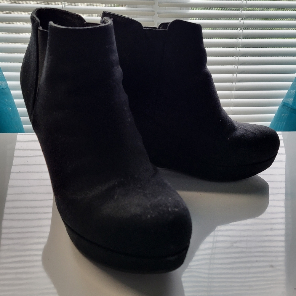 Xappeal Black Ankle Booties Sleek Design